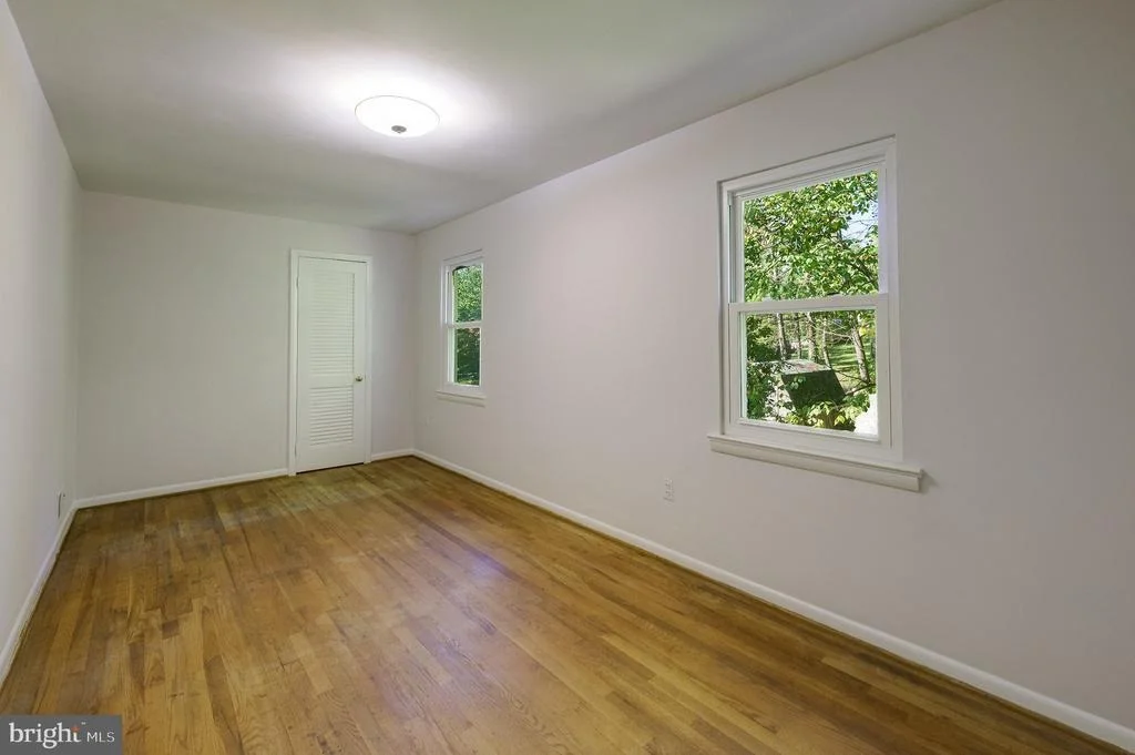Photo of 3 LAKESIDE DRIVE