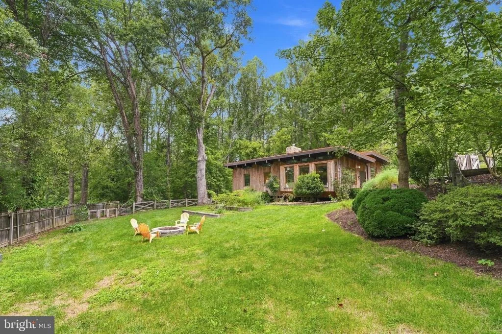 Photo of 7221 CLIFTON ROAD
