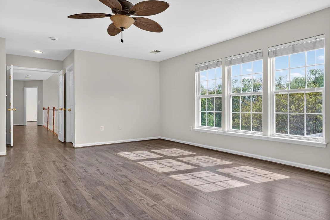 Photo of 25845 SPRING FARM CIRCLE