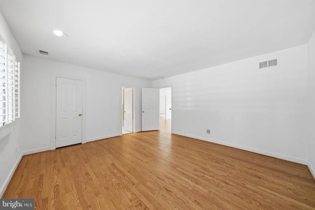 Photo of 9801 BENTCROSS DRIVE