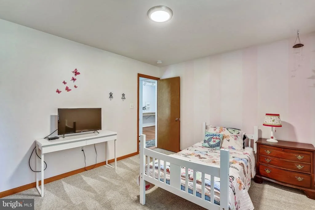 Photo of 24120 DOREEN DRIVE