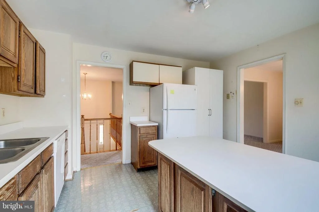 Photo of 5550 JACLYN DRIVE