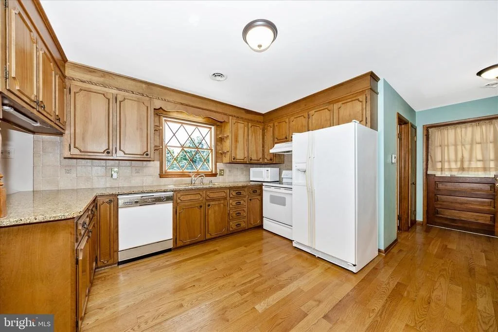 Photo of 5411 JEFFERSON BOULEVARD