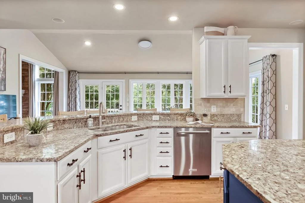Photo of 6518 DEBHILL LANE