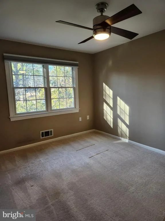 Photo of 8230 RIVERSIDE ROAD