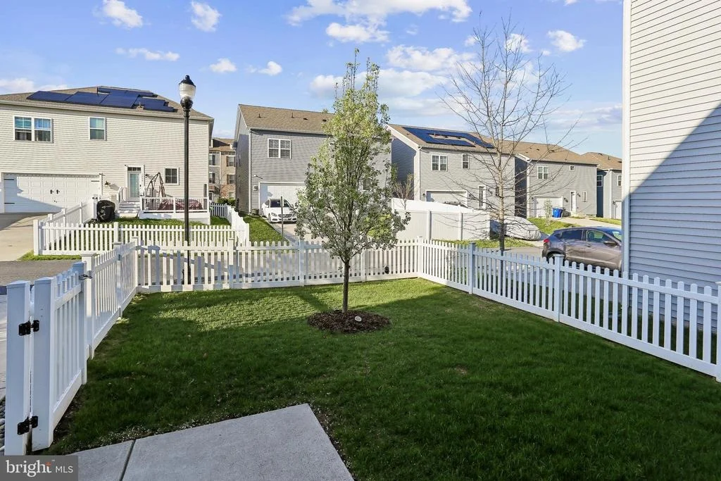 Photo of 1109 SAXTON DRIVE