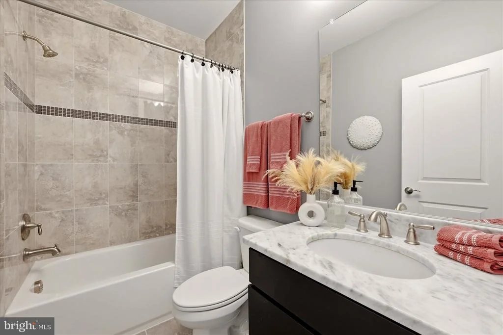 Photo of 40957 WAXWING DRIVE