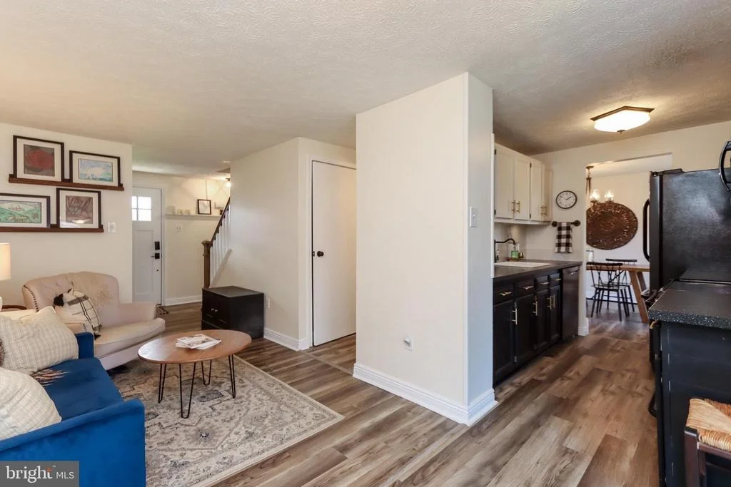 Photo of 4400 AGATE COURT