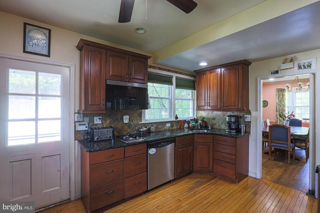 Photo of 3310 LABYRINTH ROAD
