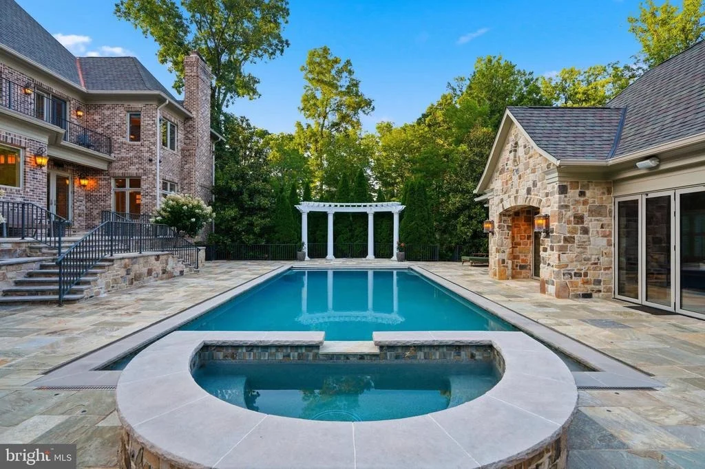 Photo of 1239 DALEVIEW DRIVE