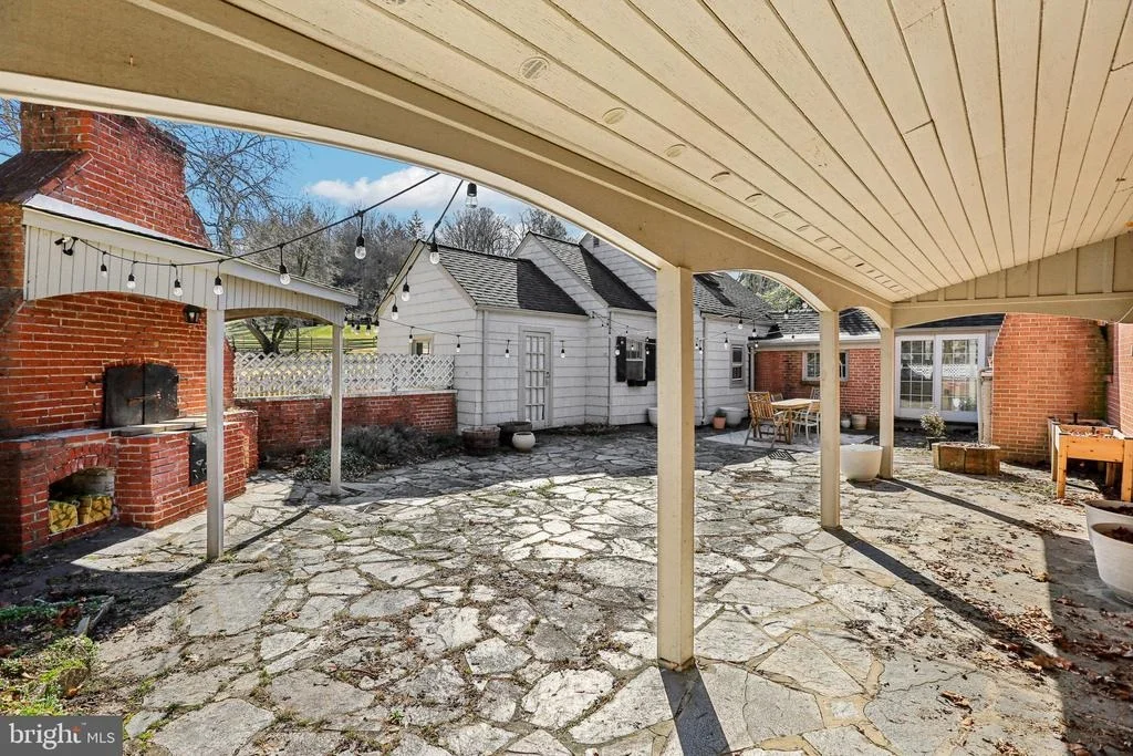 Photo of 1500 WILLOW AVENUE