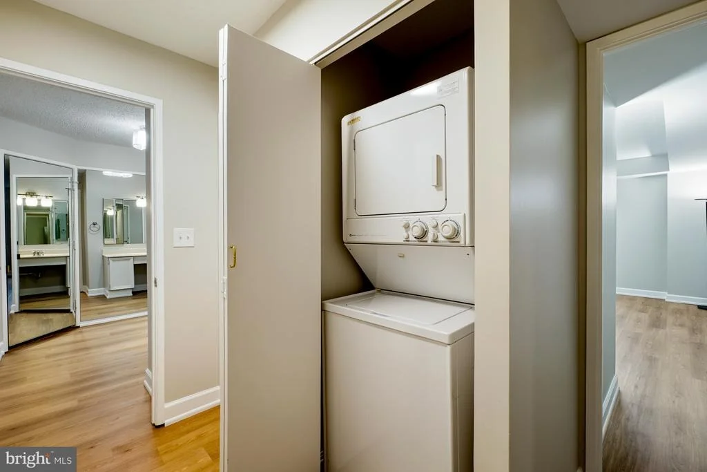 Photo of Unit 601 at 5904 MOUNT EAGLE DRIVE