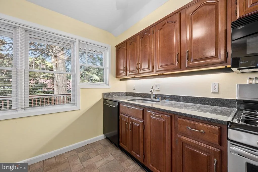 Photo of 12725 HOLDRIDGE ROAD