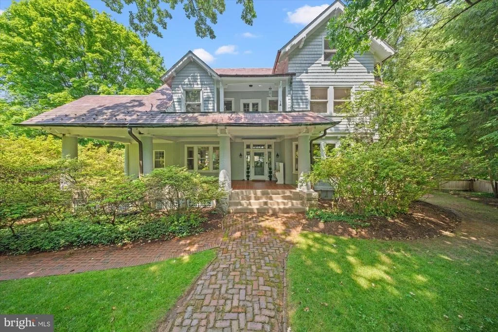 Photo of 5 CHEVY CHASE CIRCLE