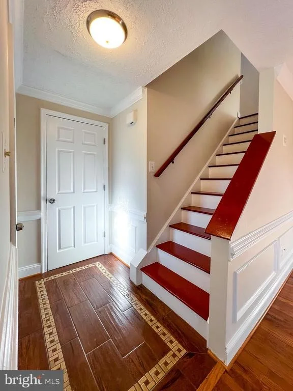Photo of 1800 LAWNVIEW DRIVE