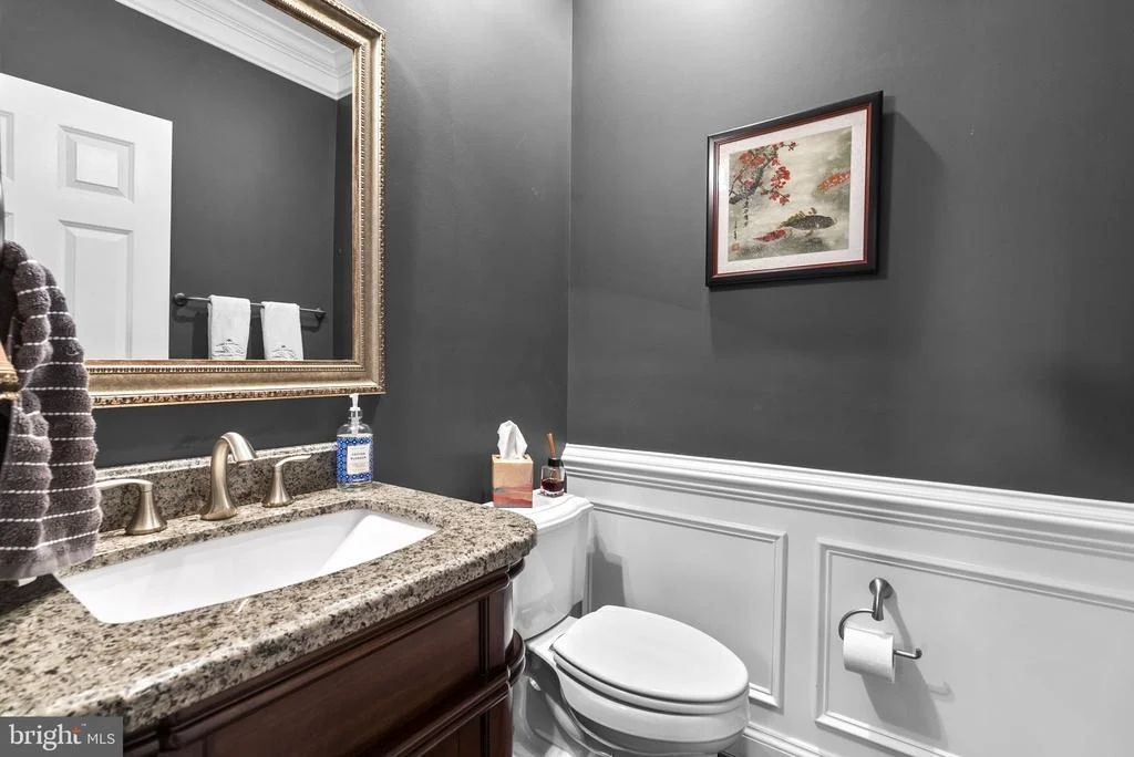 Photo of 7239 WINDSOR LANE