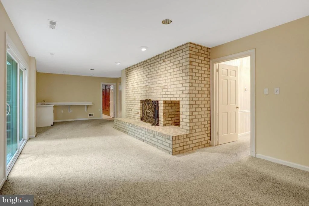 Photo of 1468 HIGHWOOD DRIVE