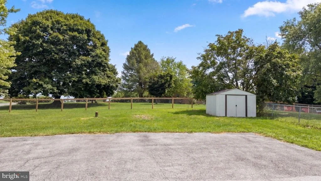 Photo of 1673 BROAD LANE