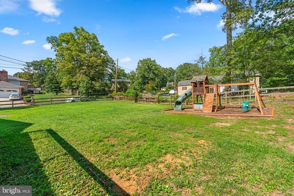 Photo of 3135 BEARDS POINT ROAD