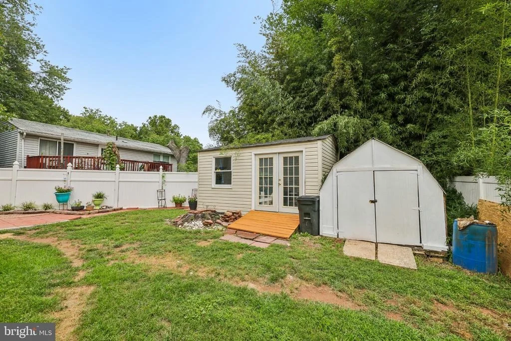 Photo of 19069 STALEYBRIDGE ROAD