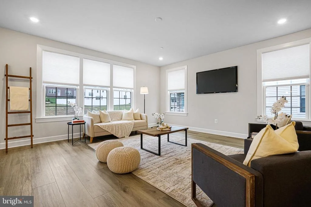Photo of 7949 LAWNDALE CIRCLE
