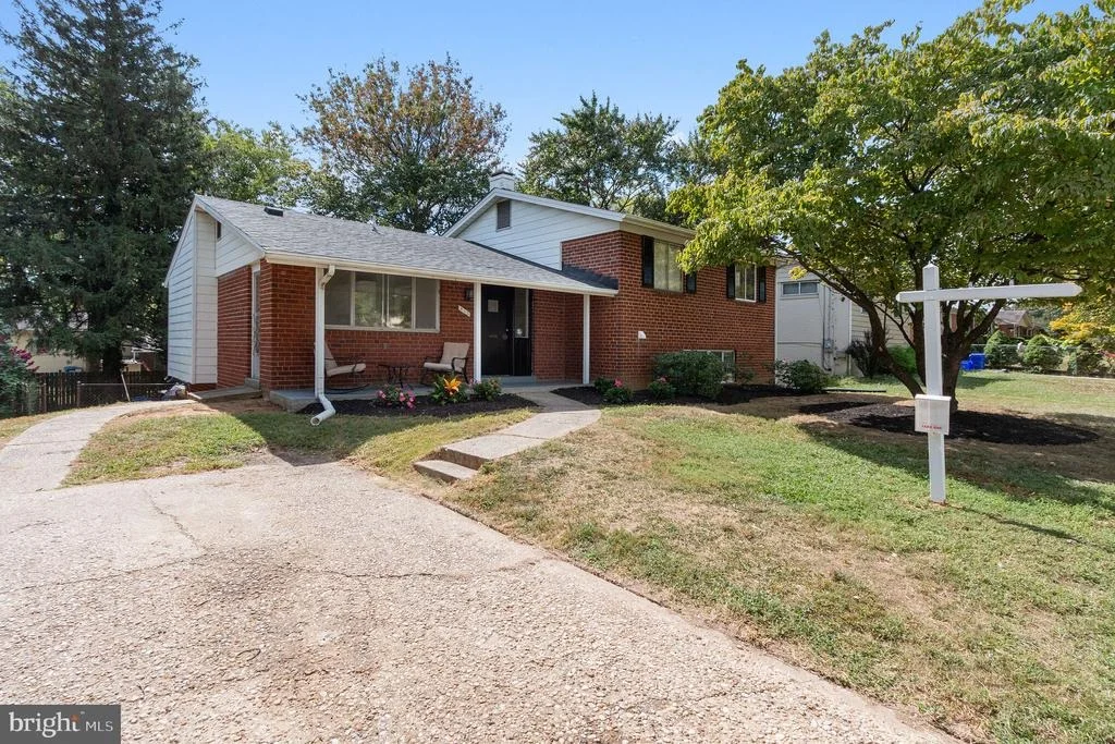 Photo of 413 TORRINGTON PLACE