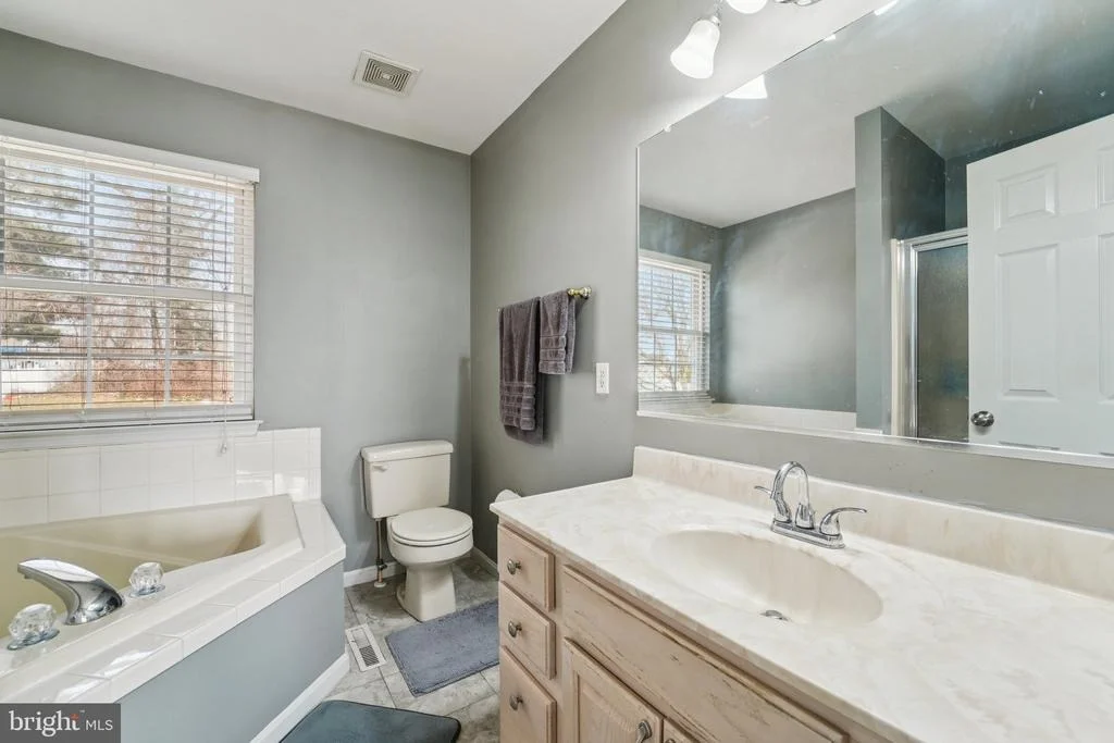 Photo of 1005 GULLO ROAD