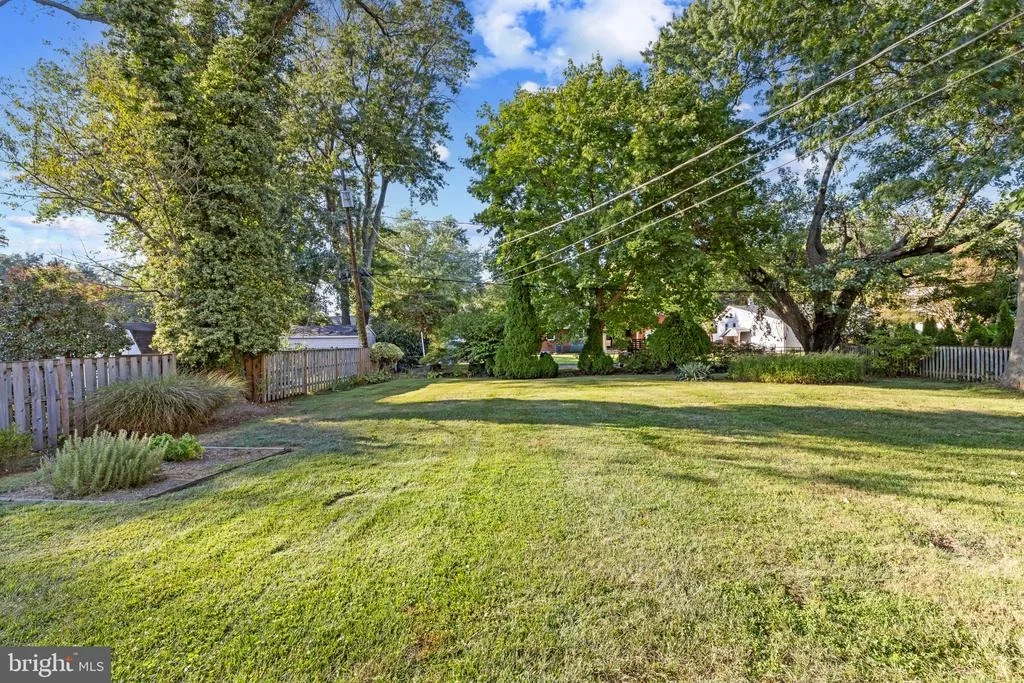 Photo of 626 EDWARDS ROAD