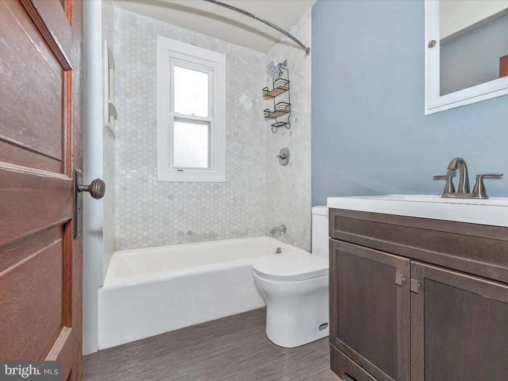 Photo of 405 CARROLL AVENUE
