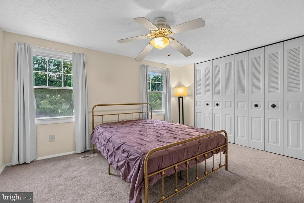 Photo of 935 MARINE DRIVE