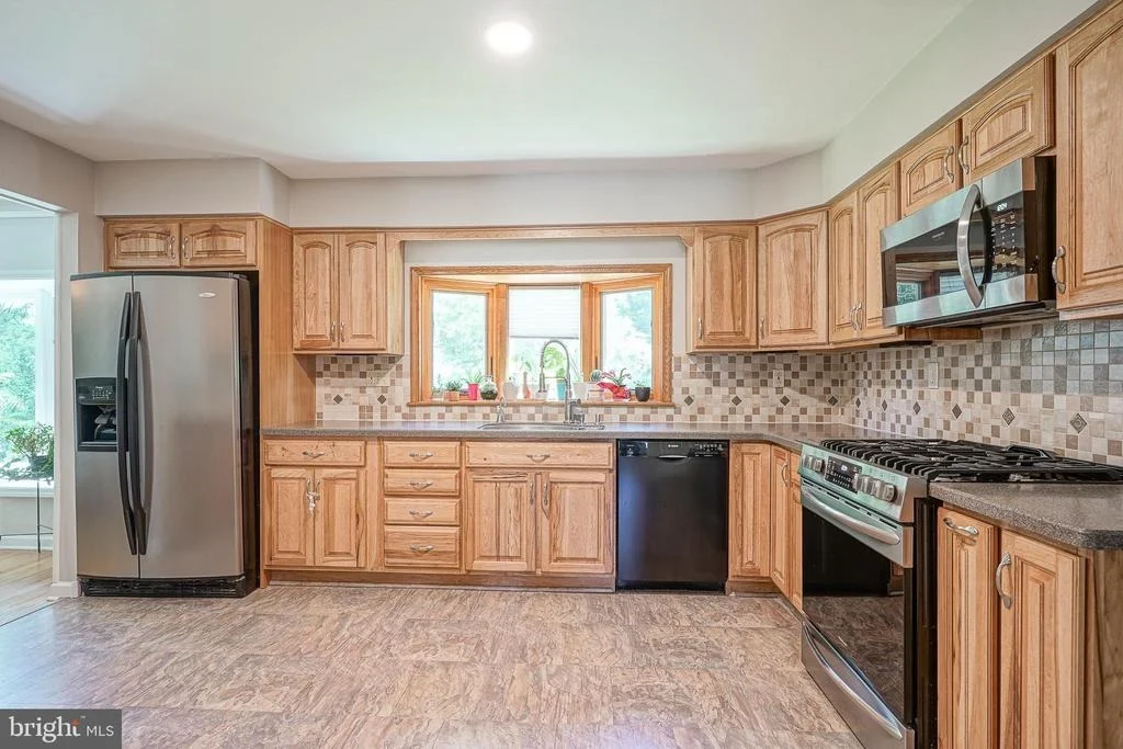 Photo of 1237 HEARTWOOD DRIVE