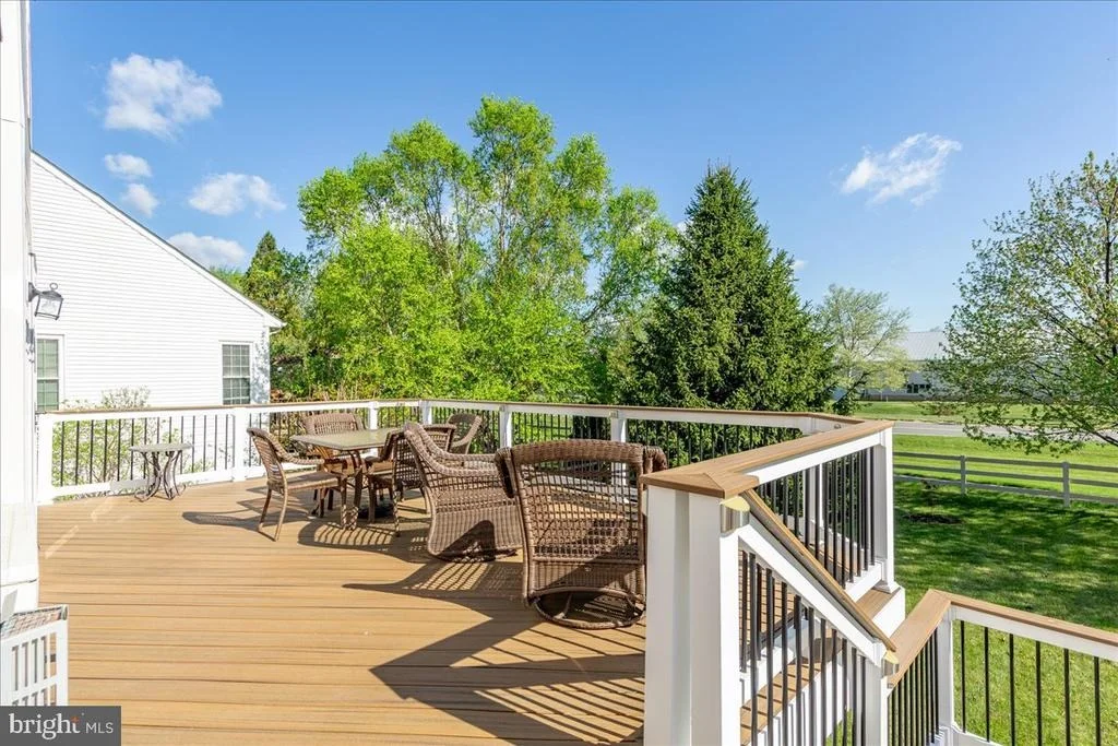 Photo of 17124 MAGIC MOUNTAIN DRIVE