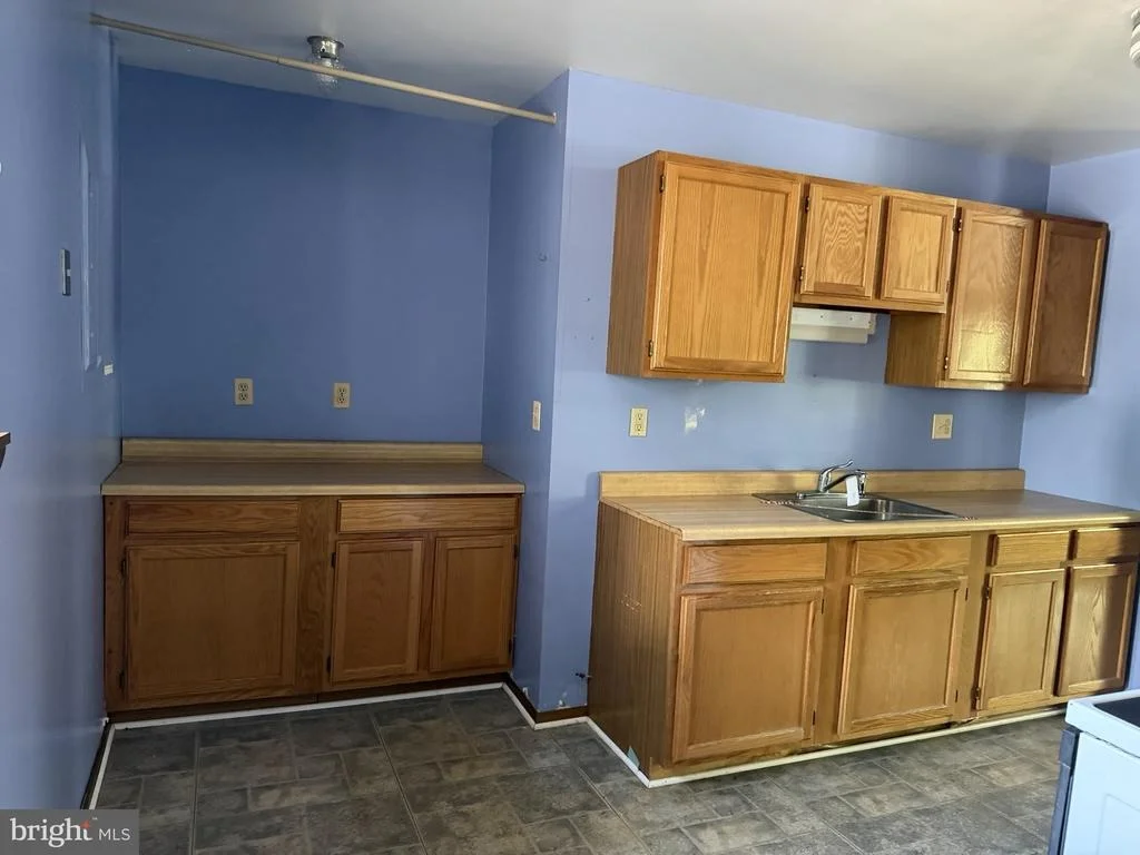 Photo of 25910 FOX GRAPE ROAD