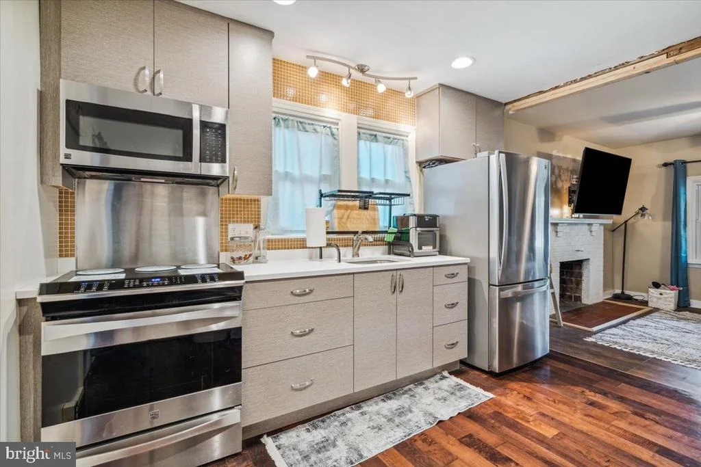 Photo of 604 LEE PLACE