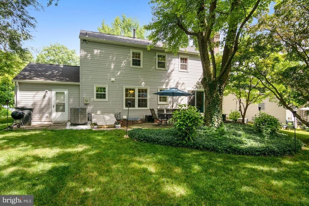Photo of 9514 WALLINGFORD DRIVE