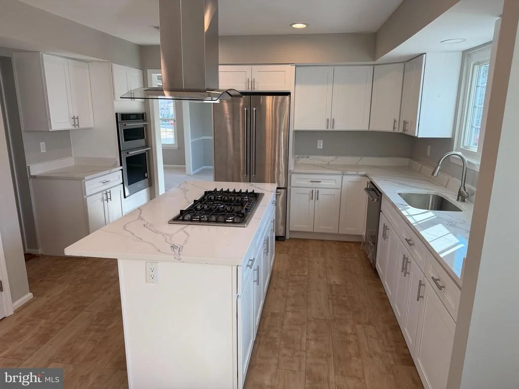 Photo of 6111 RICHMANOR TERRACE