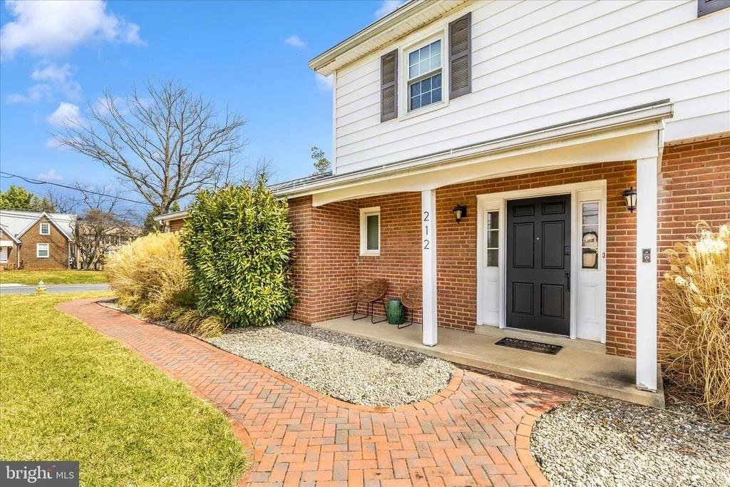 Photo of 212 BAUGHMANS LANE