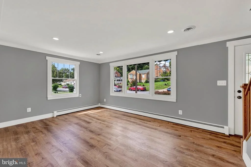 Photo of 634 LONGVIEW