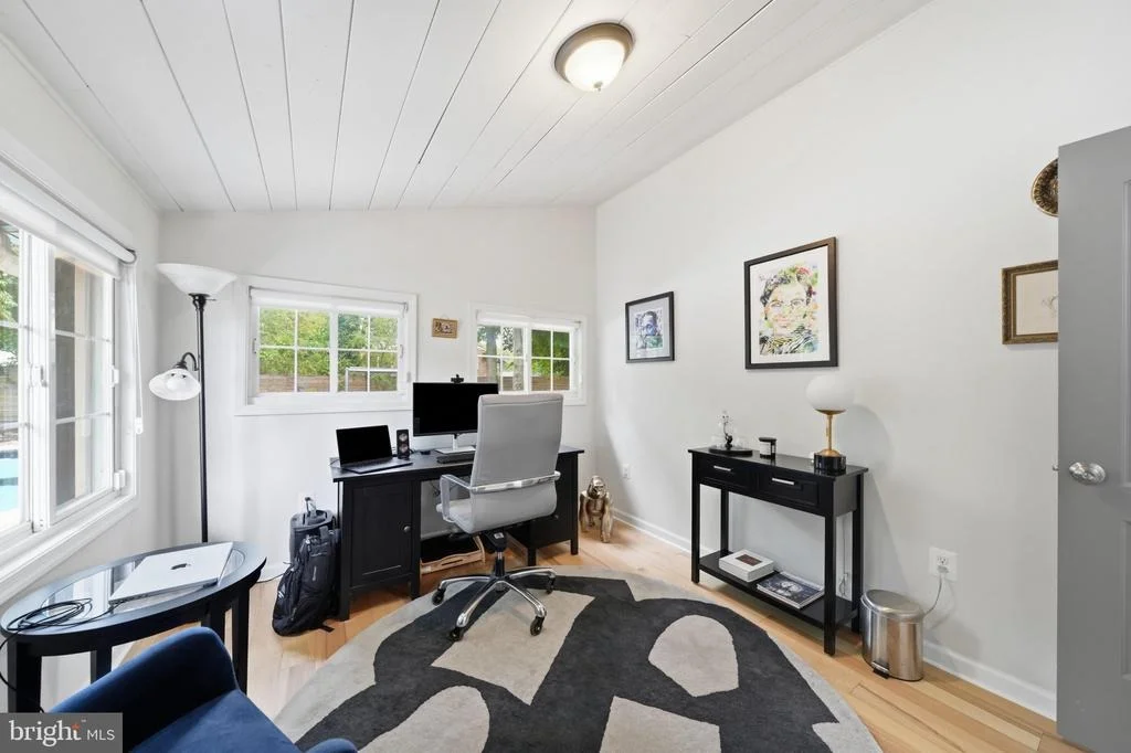 Photo of 6410 BUSHEY DRIVE
