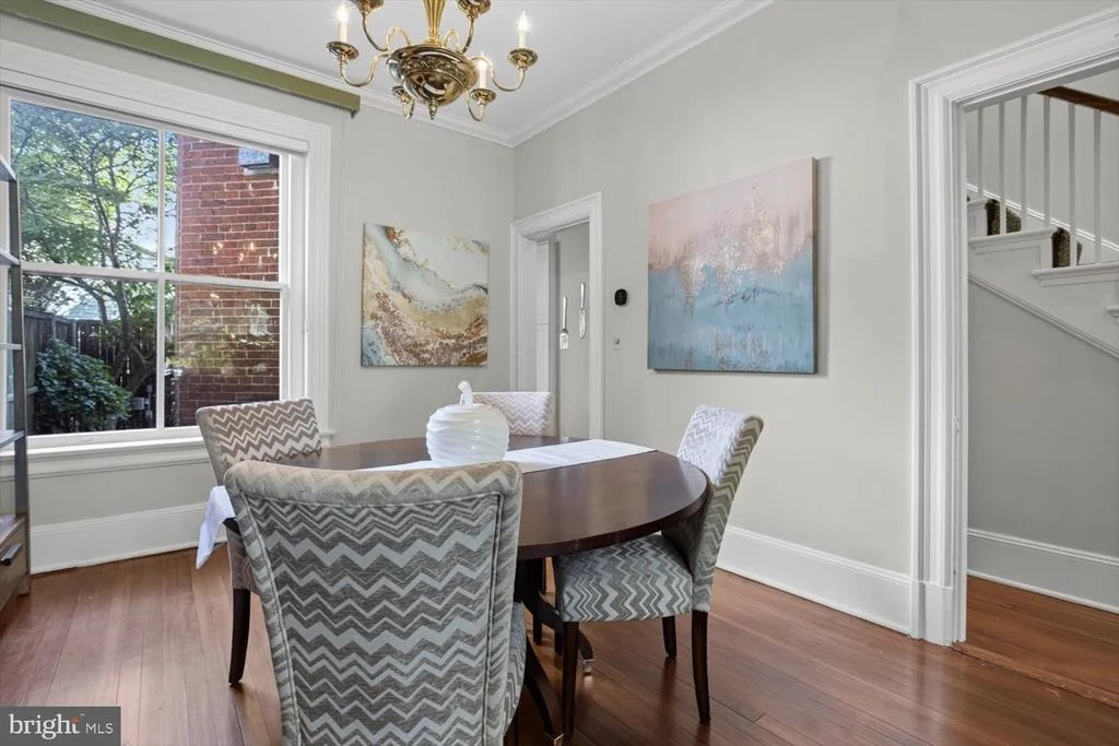 Photo of 304 A STREET SE