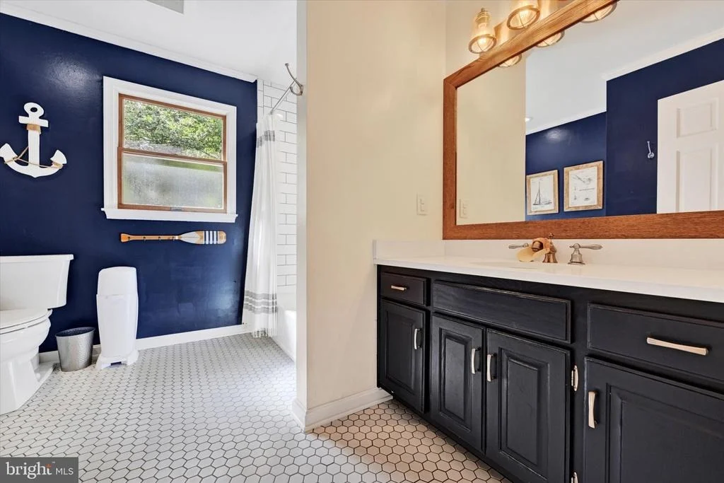 Photo of 1292 SWAN DRIVE