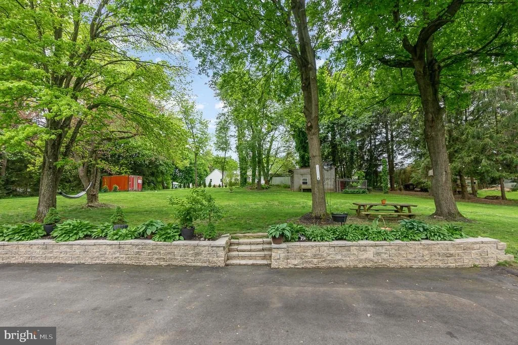 Photo of 2585 RED TOAD ROAD
