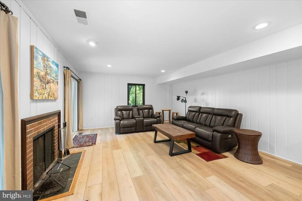 Photo of 6952 DUNCRAIG COURT