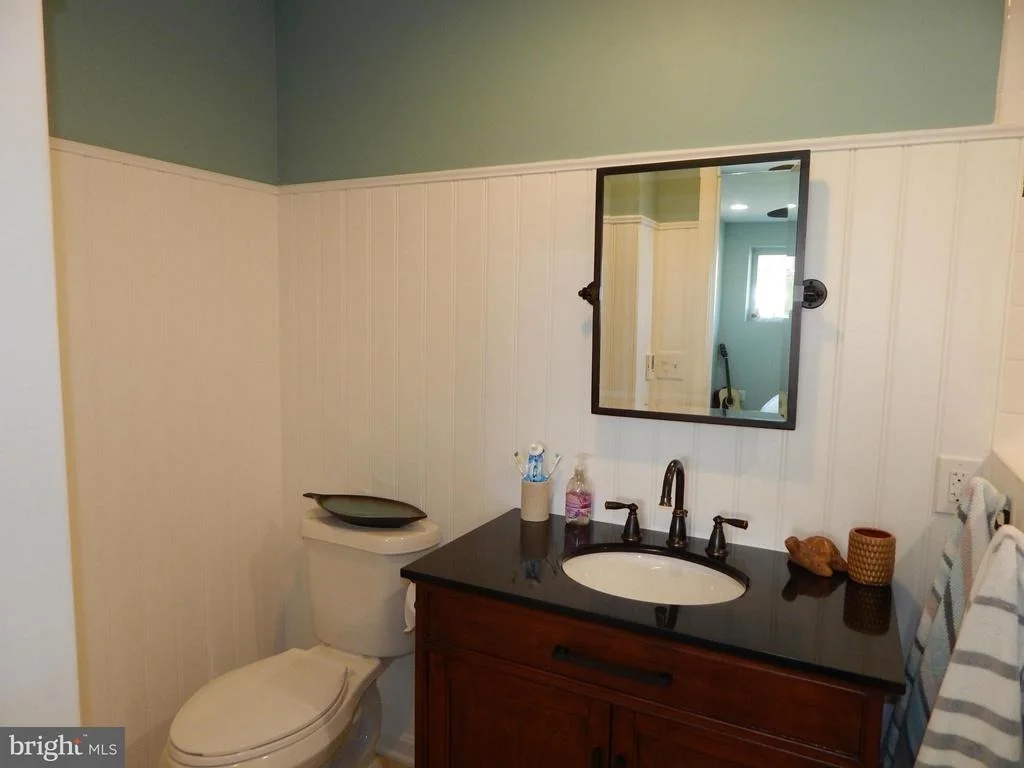 Photo of 107 PINEVIEW AVENUE