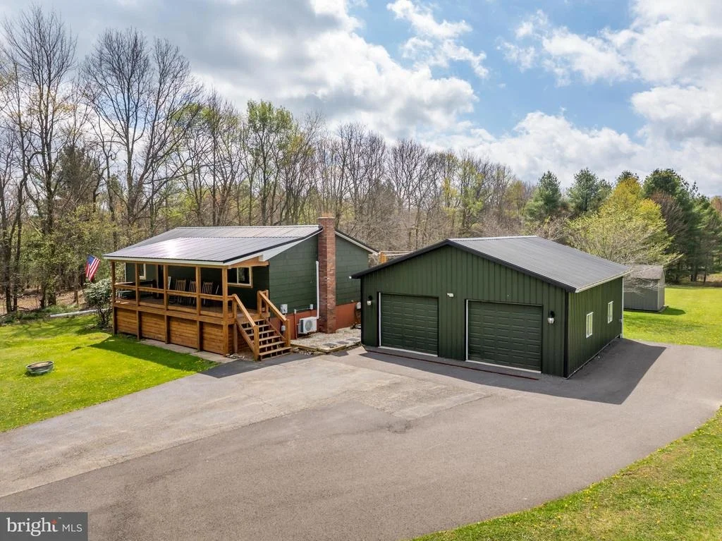 Photo of 1015 PYSELL ROAD
