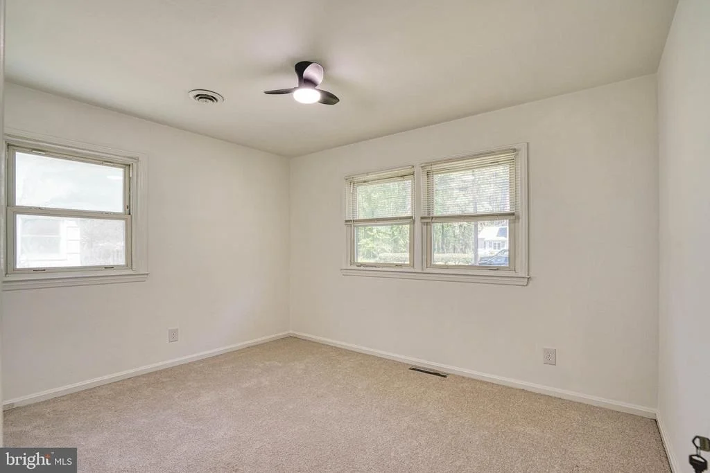 Photo of 10 BAY VIEW AVENUE