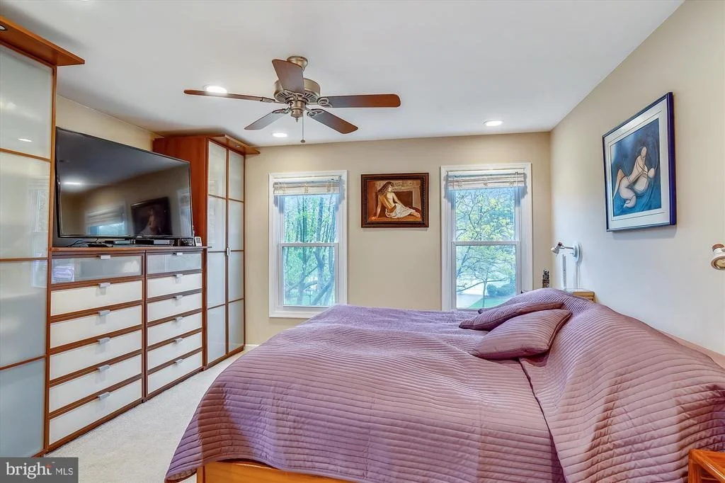Photo of 2410 HENSLOWE DRIVE