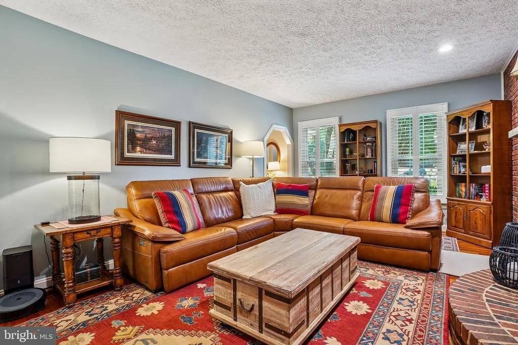 Photo of 616 SILVERSTONE COURT