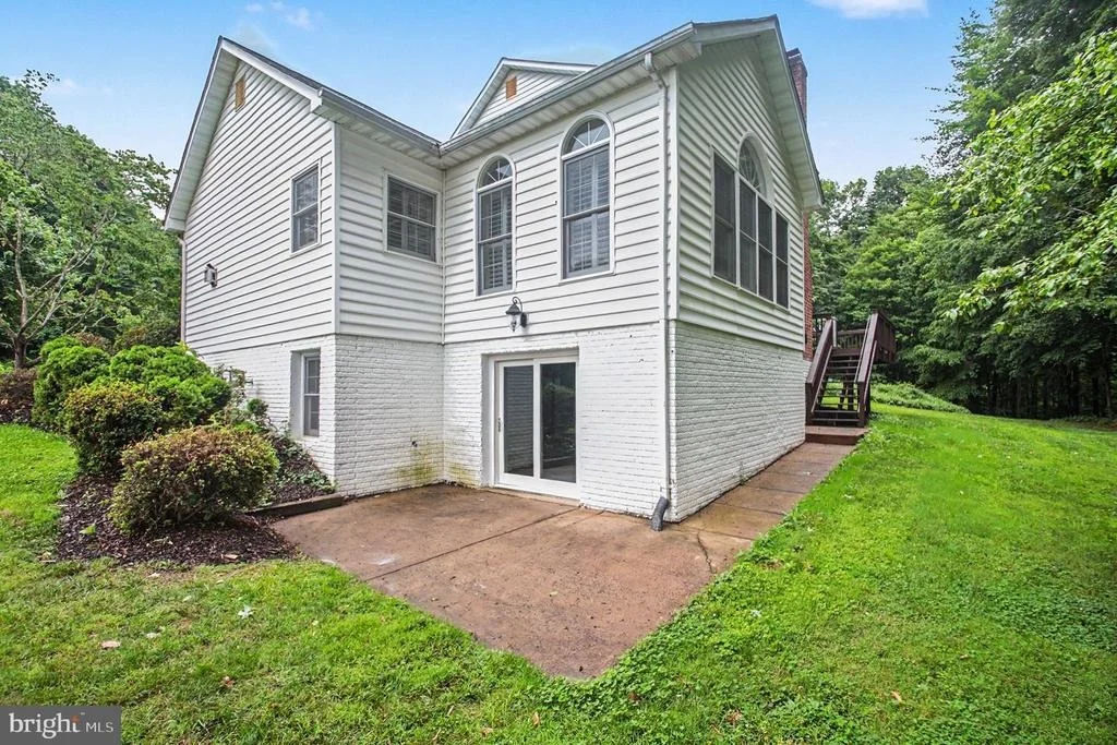 Photo of 7182 BREWSTER LANE