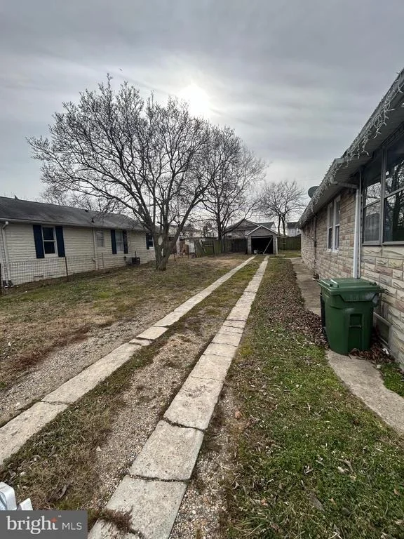 Photo of 1137 MONROE CIRCLE